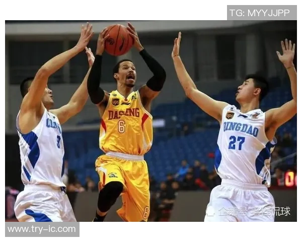 篮球传奇之路:深入解析上海篮球队的团队意识与战术魅力